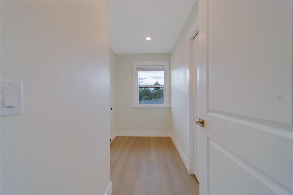 待售: $824,900 (4 贝兹, 2 浴室, 2197 平方英尺)