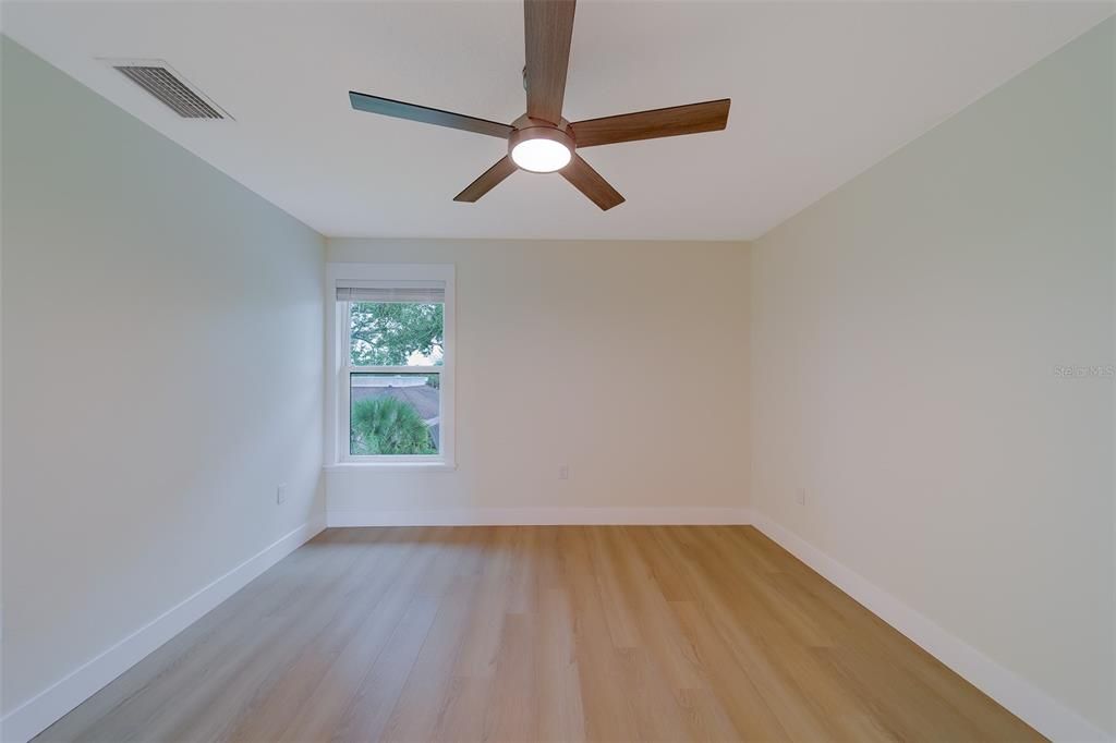 待售: $824,900 (4 贝兹, 2 浴室, 2197 平方英尺)