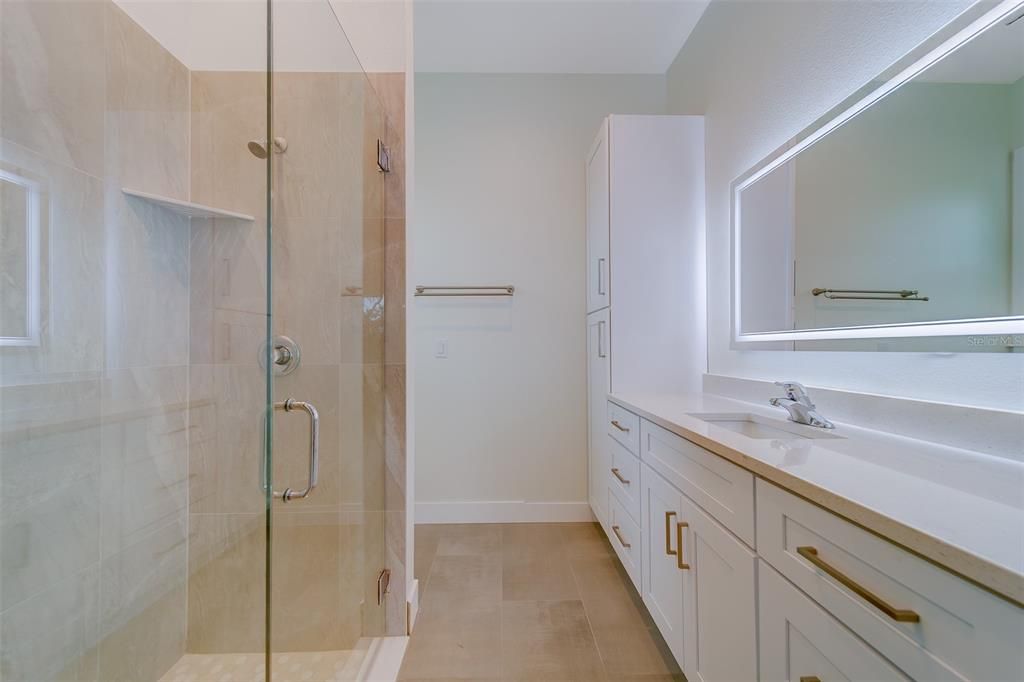 待售: $824,900 (4 贝兹, 2 浴室, 2197 平方英尺)