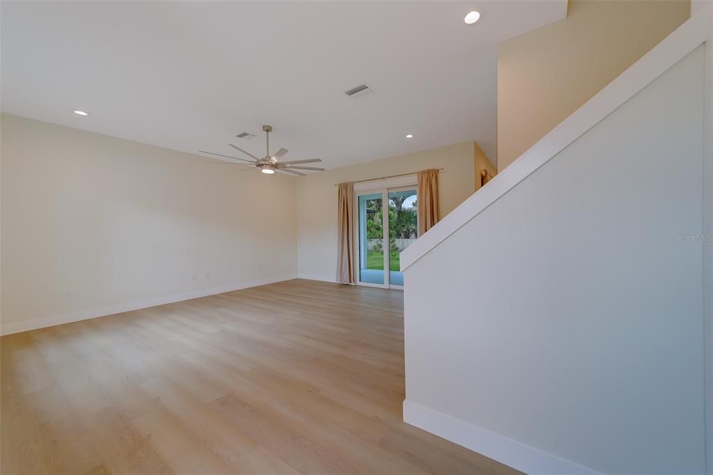 待售: $824,900 (4 贝兹, 2 浴室, 2197 平方英尺)