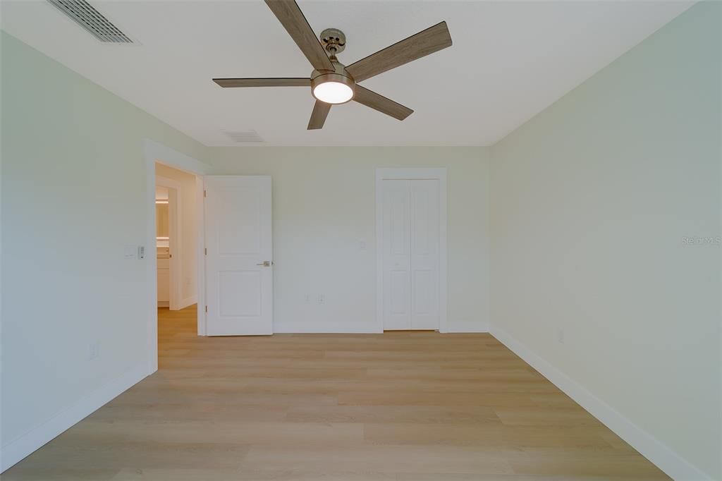 待售: $824,900 (4 贝兹, 2 浴室, 2197 平方英尺)