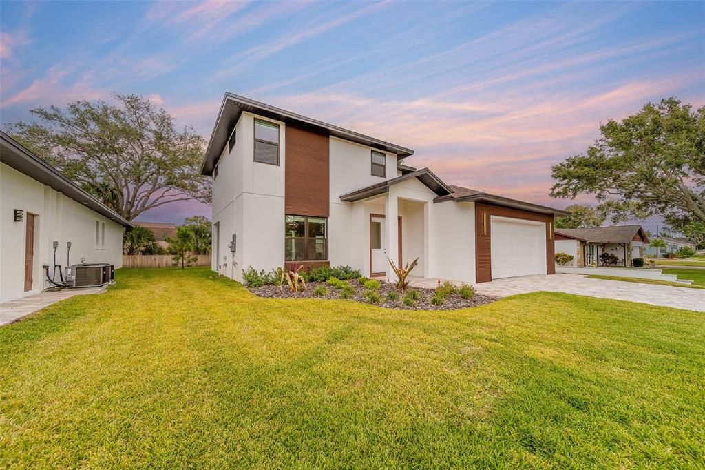 待售: $824,900 (4 贝兹, 2 浴室, 2197 平方英尺)