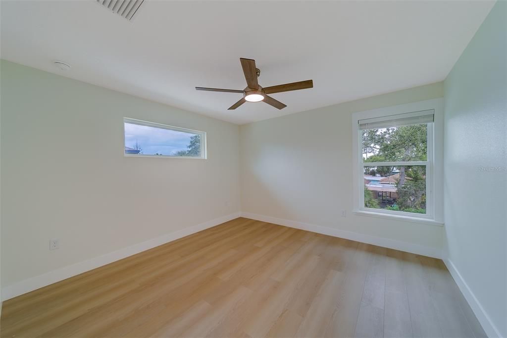 待售: $824,900 (4 贝兹, 2 浴室, 2197 平方英尺)