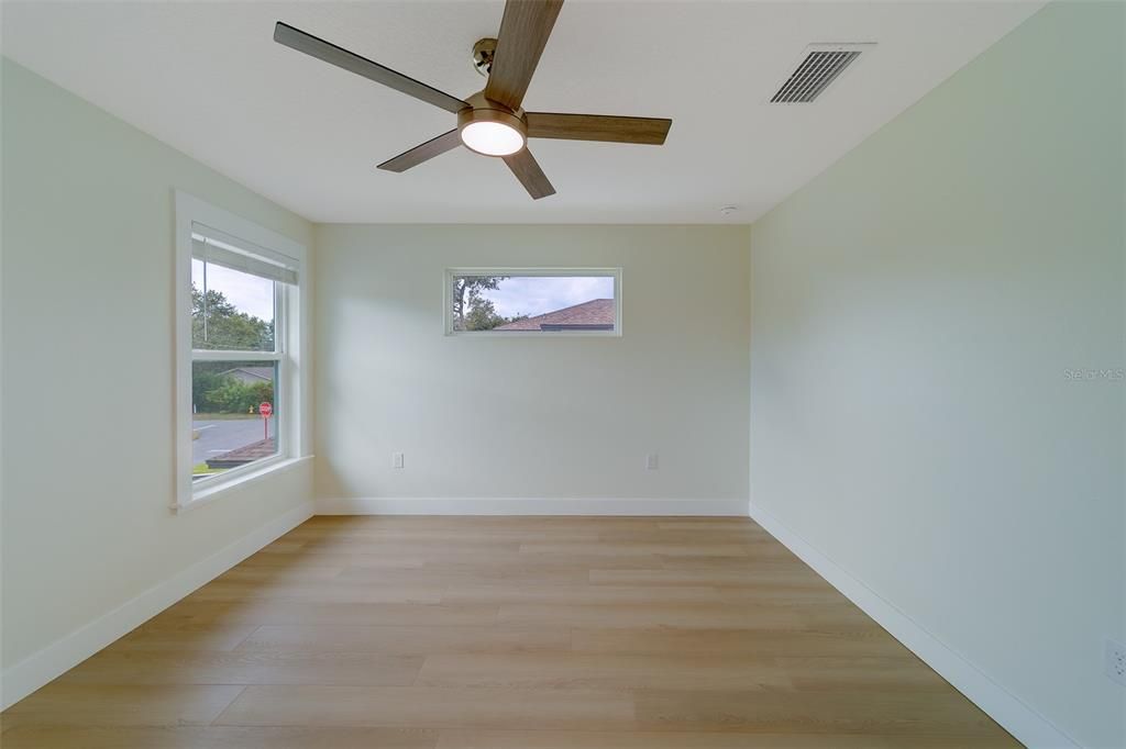 待售: $824,900 (4 贝兹, 2 浴室, 2197 平方英尺)