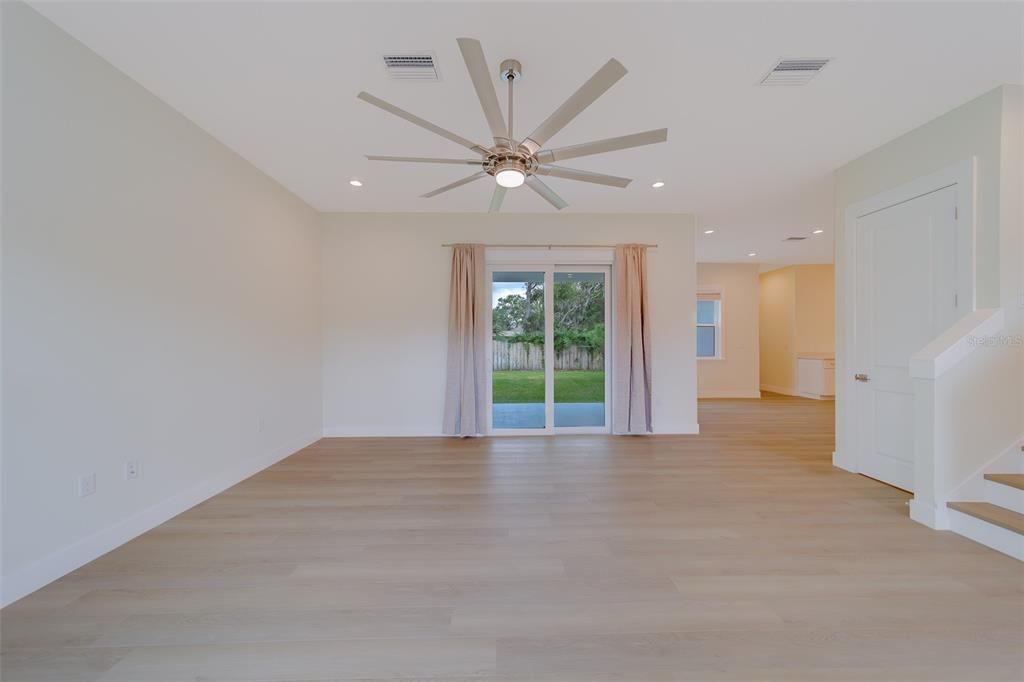 待售: $824,900 (4 贝兹, 2 浴室, 2197 平方英尺)