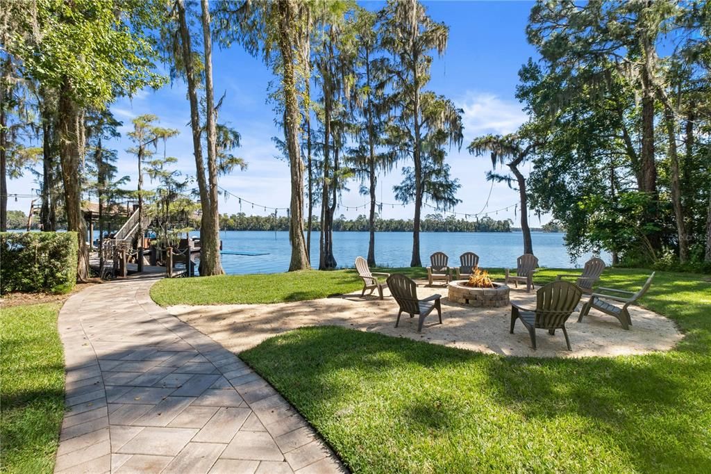 For Sale: $6,795,000 (5 beds, 5 baths, 7521 Square Feet)