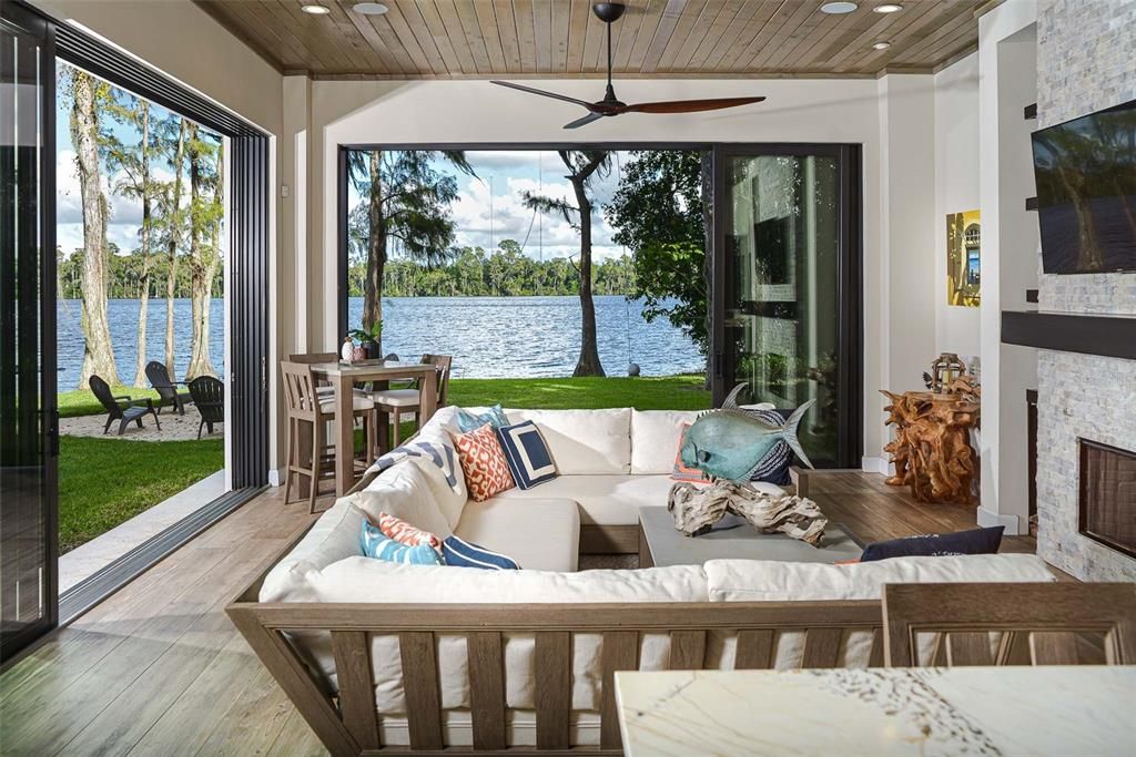 For Sale: $6,795,000 (5 beds, 5 baths, 7521 Square Feet)