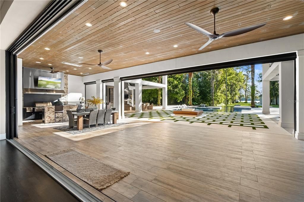 For Sale: $6,795,000 (5 beds, 5 baths, 7521 Square Feet)