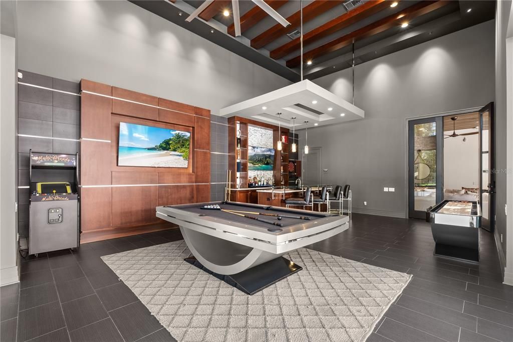 For Sale: $6,795,000 (5 beds, 5 baths, 7521 Square Feet)