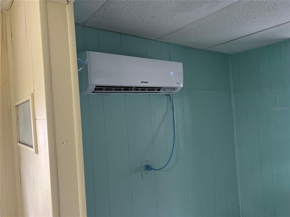 На продажу: $138,000 (2 спален, 1 ванн, 672 Квадратных фут)