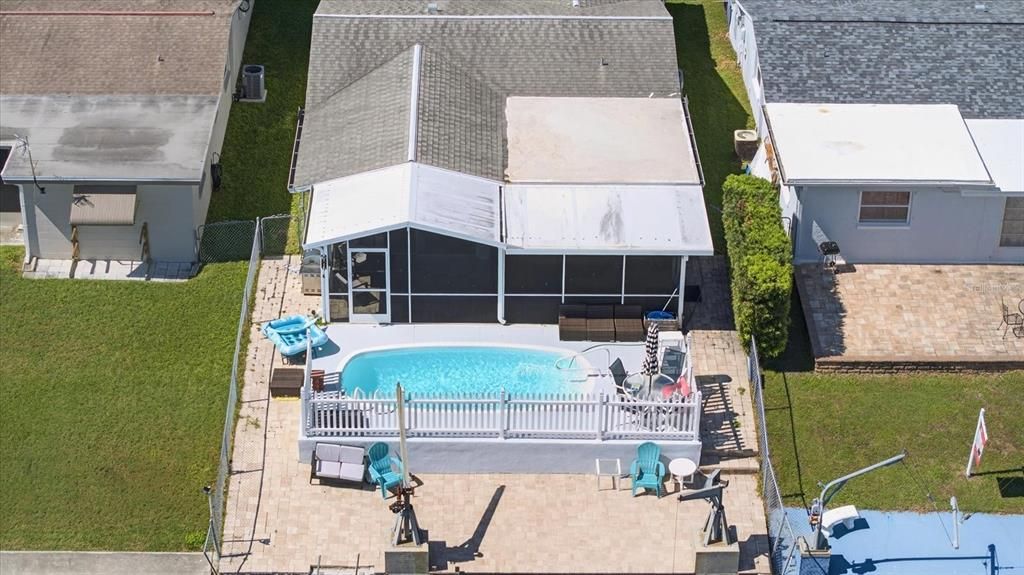 合同活跃: $380,000 (2 贝兹, 2 浴室, 1113 平方英尺)