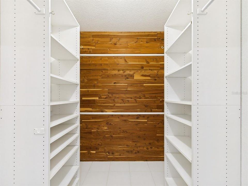 For Sale: $525,900 (3 beds, 2 baths, 1951 Square Feet)