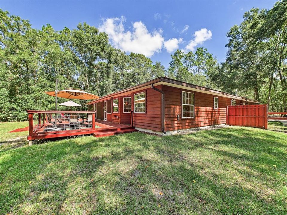 For Sale: $525,900 (3 beds, 2 baths, 1951 Square Feet)