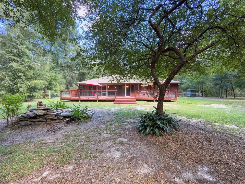 For Sale: $525,900 (3 beds, 2 baths, 1951 Square Feet)