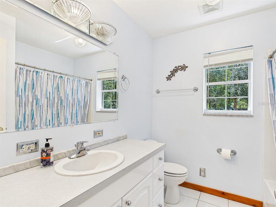 For Sale: $525,900 (3 beds, 2 baths, 1951 Square Feet)