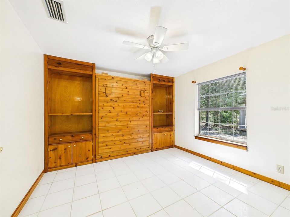 For Sale: $525,900 (3 beds, 2 baths, 1951 Square Feet)