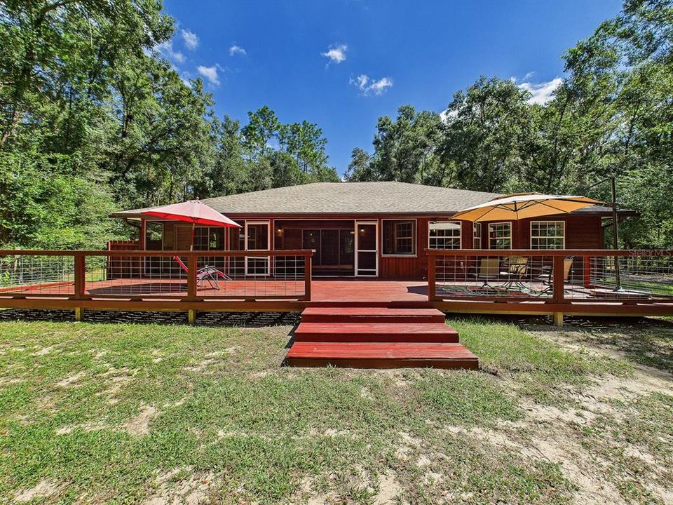 For Sale: $525,900 (3 beds, 2 baths, 1951 Square Feet)