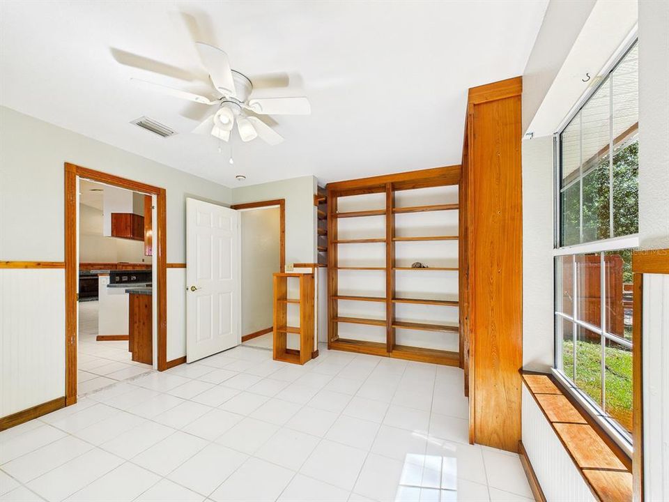 For Sale: $525,900 (3 beds, 2 baths, 1951 Square Feet)