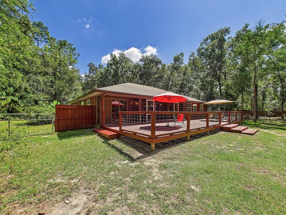 For Sale: $525,900 (3 beds, 2 baths, 1951 Square Feet)