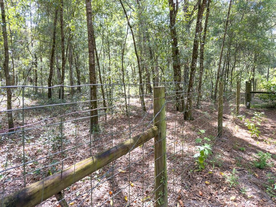 For Sale: $525,900 (3 beds, 2 baths, 1951 Square Feet)