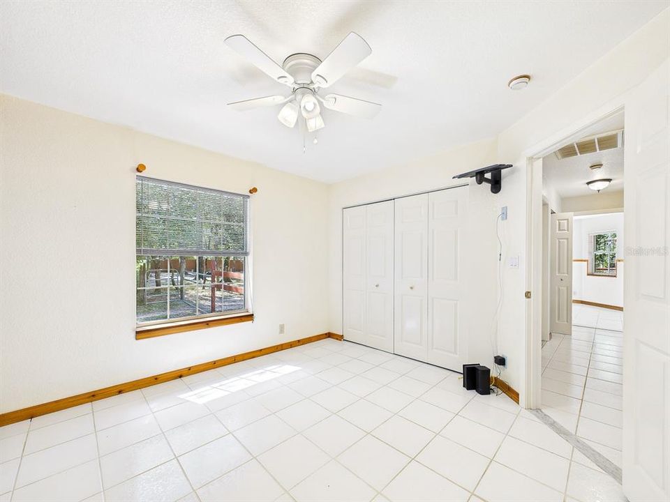 For Sale: $525,900 (3 beds, 2 baths, 1951 Square Feet)