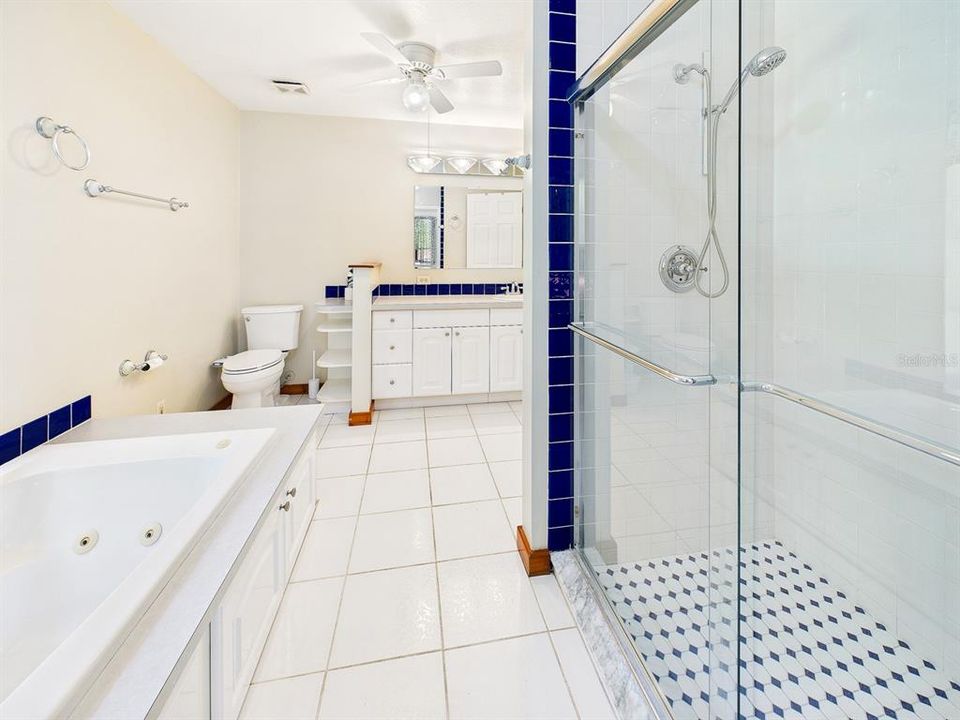 For Sale: $525,900 (3 beds, 2 baths, 1951 Square Feet)