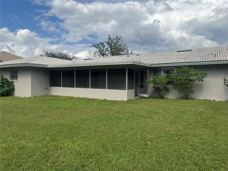 Active With Contract: $250,000 (3 beds, 2 baths, 1839 Square Feet)