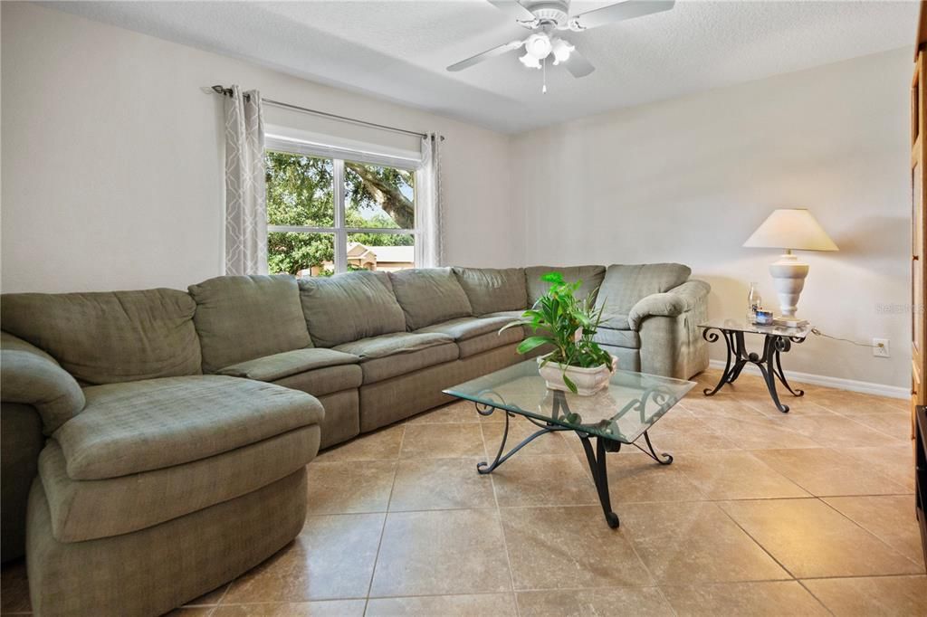 На продажу: $550,000 (4 спален, 3 ванн, 2430 Квадратных фут)