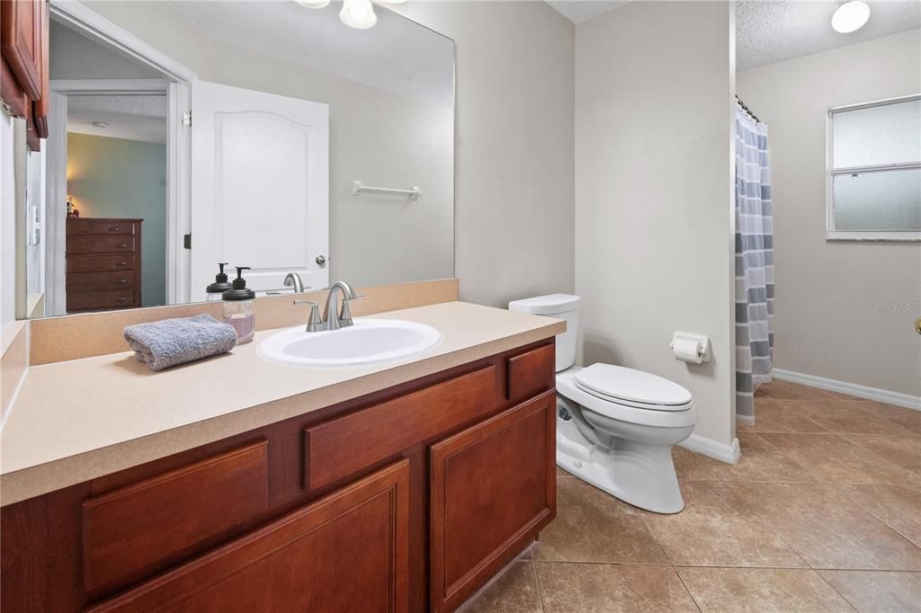 На продажу: $550,000 (4 спален, 3 ванн, 2430 Квадратных фут)