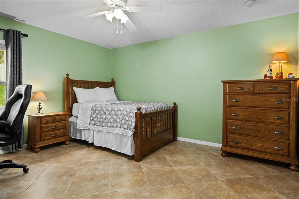 На продажу: $550,000 (4 спален, 3 ванн, 2430 Квадратных фут)