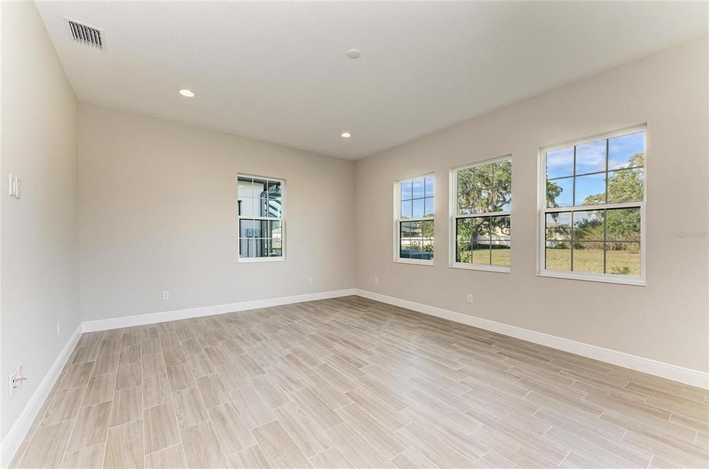 En Venta: $799,990 (4 camas, 3 baños, 3182 Pies cuadrados)