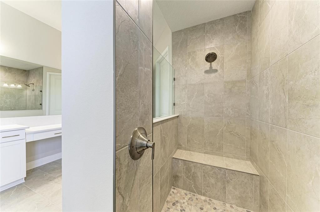 En Venta: $799,990 (4 camas, 3 baños, 3182 Pies cuadrados)