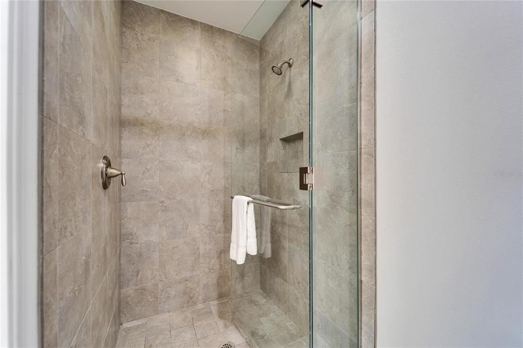 For Sale: $650,000 (2 beds, 2 baths, 1456 Square Feet)