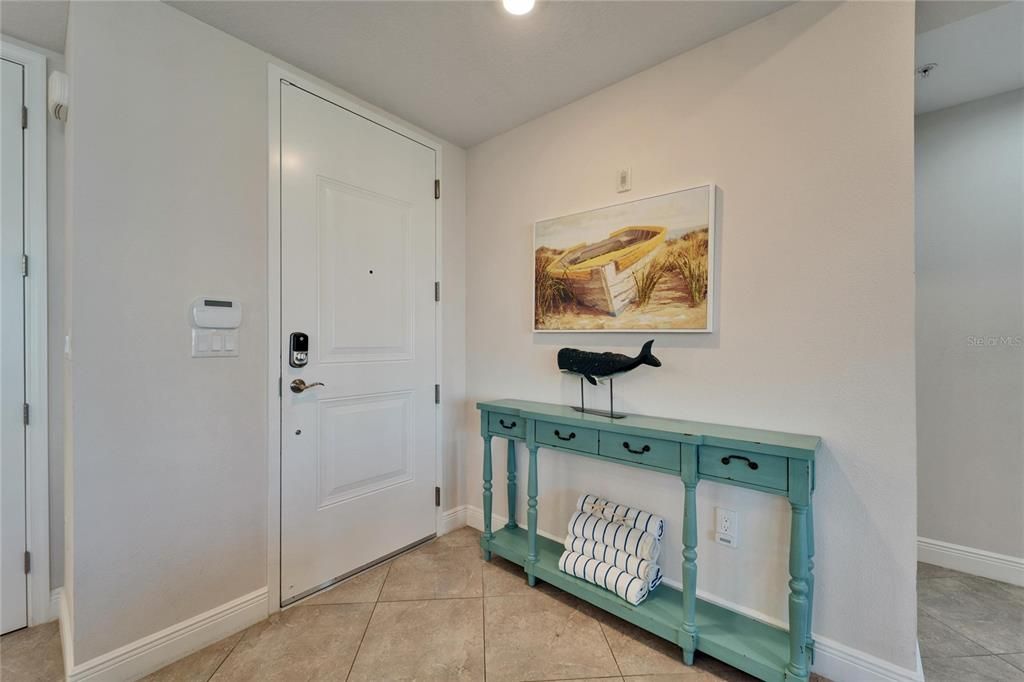 For Sale: $650,000 (2 beds, 2 baths, 1456 Square Feet)