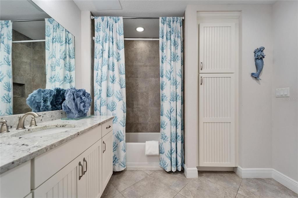 For Sale: $650,000 (2 beds, 2 baths, 1456 Square Feet)