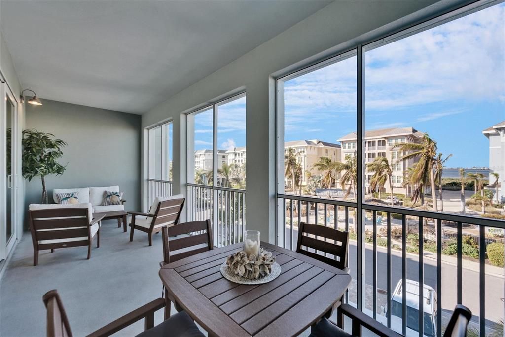 For Sale: $650,000 (2 beds, 2 baths, 1456 Square Feet)