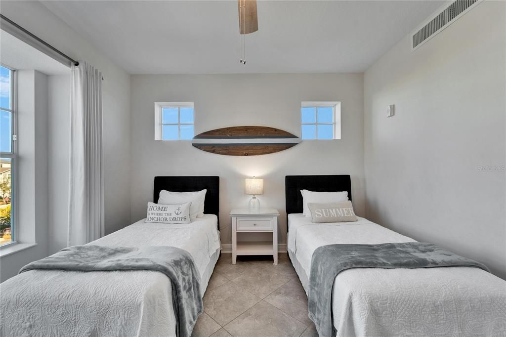 For Sale: $650,000 (2 beds, 2 baths, 1456 Square Feet)