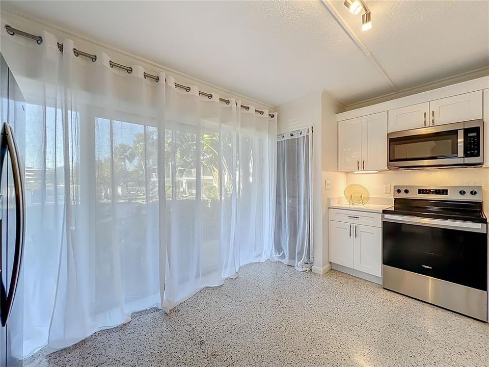 Activo con contrato: $319,000 (2 camas, 1 baños, 998 Pies cuadrados)