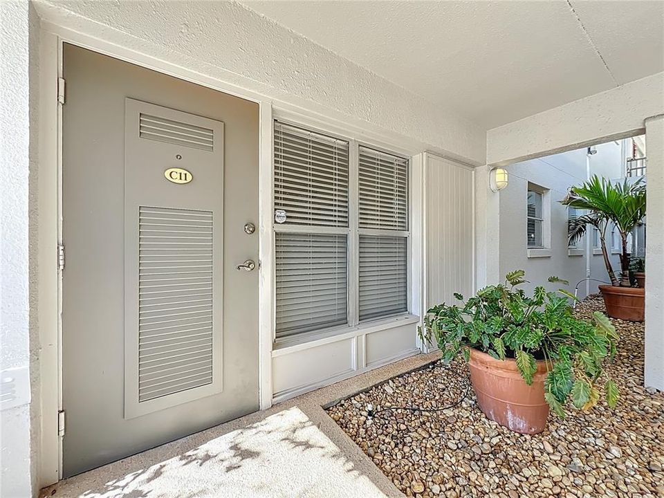 Activo con contrato: $319,000 (2 camas, 1 baños, 998 Pies cuadrados)