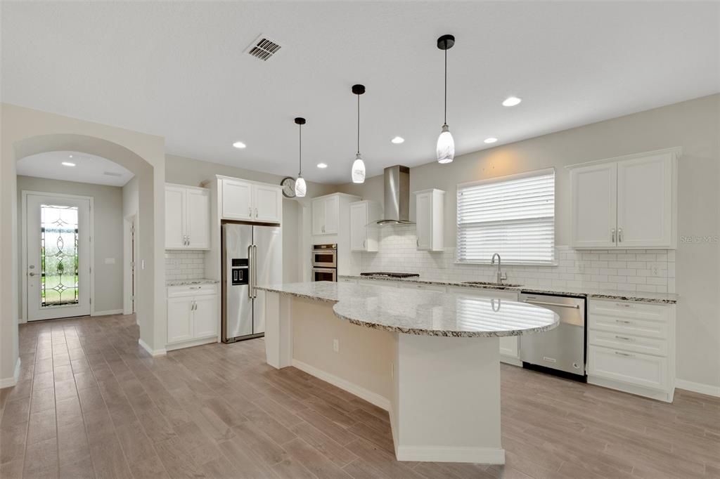 En Renta: $2,500 (2 camas, 2 baños, 2203 Pies cuadrados)