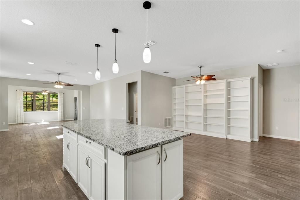 En Renta: $2,500 (2 camas, 2 baños, 2203 Pies cuadrados)