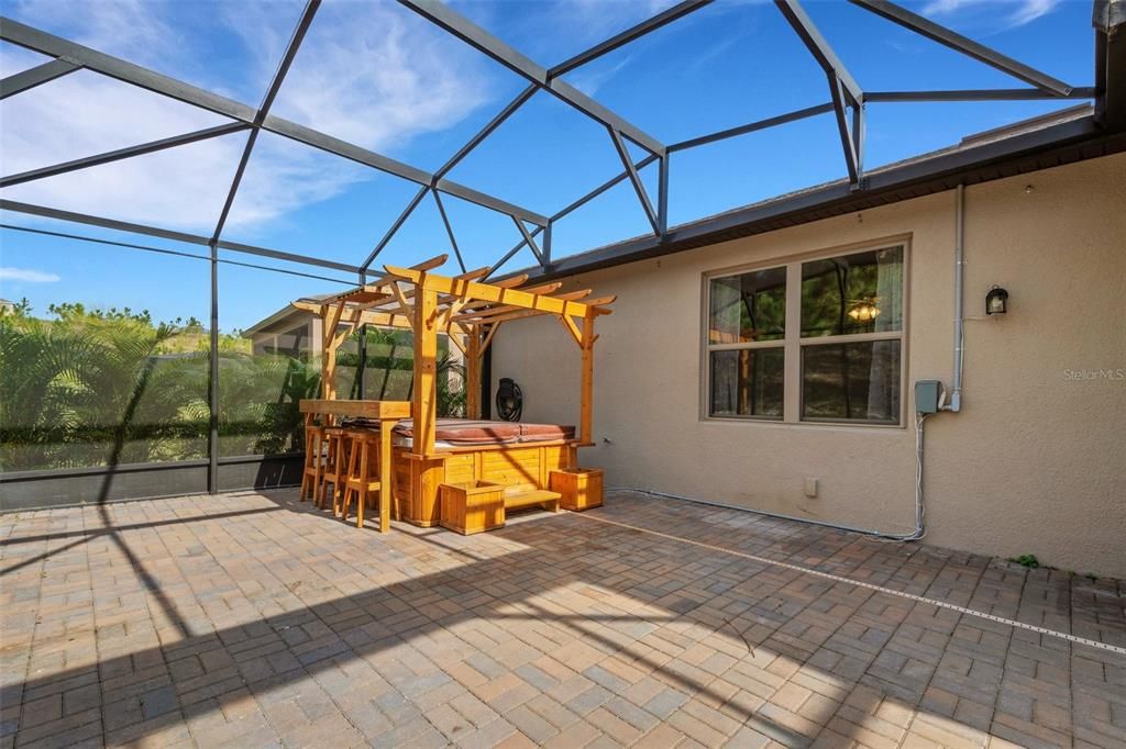 En Renta: $2,500 (2 camas, 2 baños, 2203 Pies cuadrados)