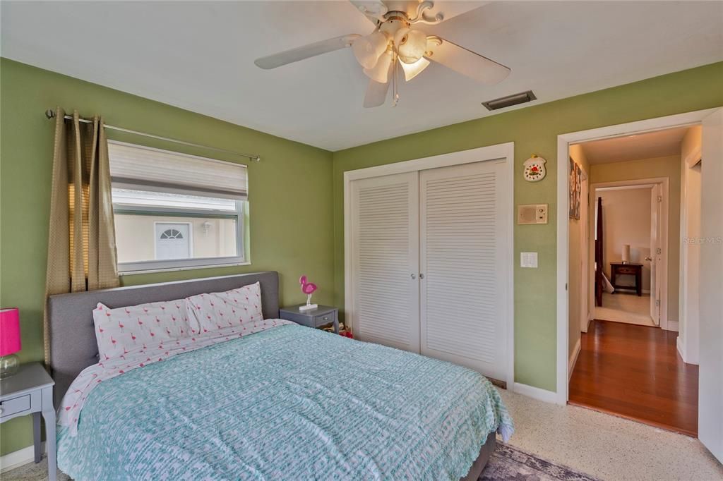 出租: $3,200 (3 贝兹, 3 浴室, 1690 平方英尺)