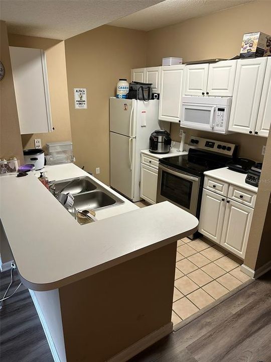 待售: $175,000 (1 贝兹, 1 浴室, 753 平方英尺)