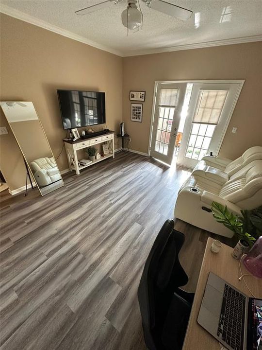 待售: $175,000 (1 贝兹, 1 浴室, 753 平方英尺)