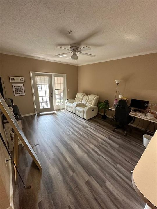 待售: $175,000 (1 贝兹, 1 浴室, 753 平方英尺)