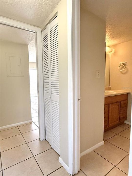 Под контрактом: $1,125 (1 спален, 1 ванн, 707 Квадратных фут)