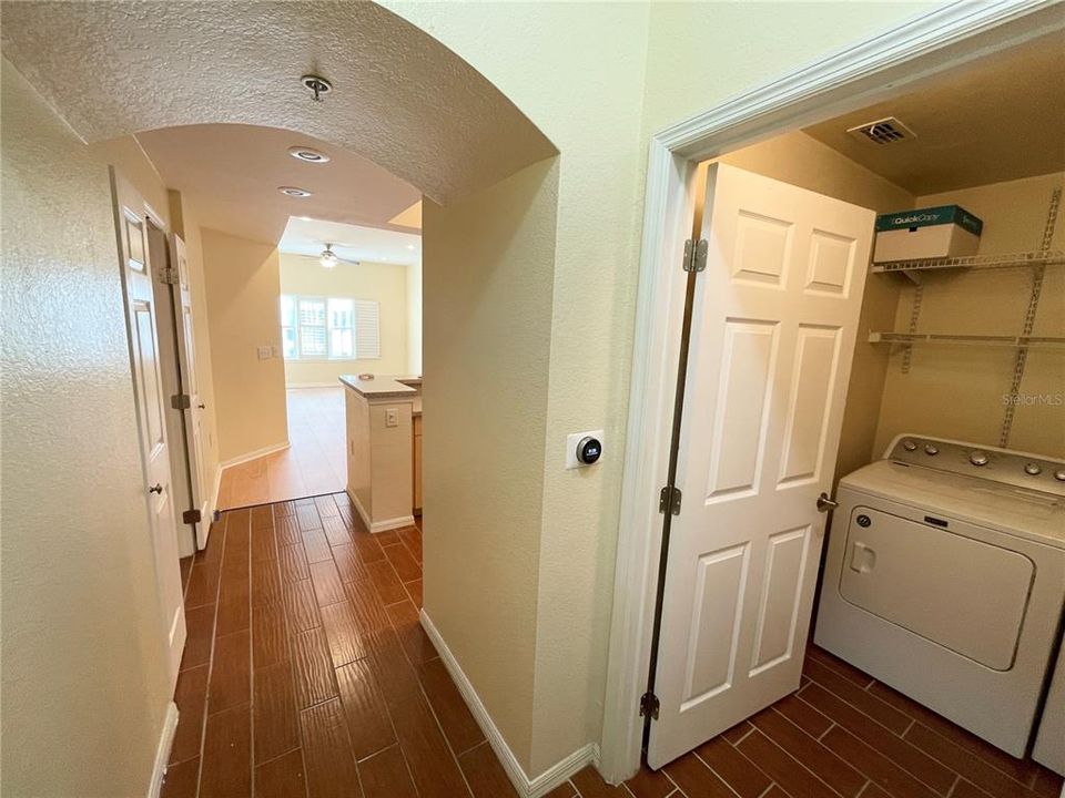 Active With Contract: $2,800 (2 beds, 2 baths, 1128 Square Feet)