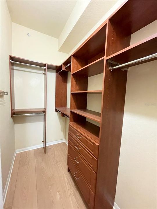 Active With Contract: $2,800 (2 beds, 2 baths, 1128 Square Feet)