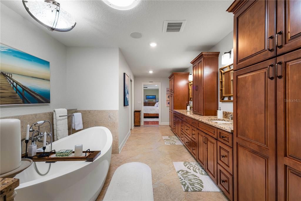 待售: $1,980,000 (3 贝兹, 2 浴室, 4018 平方英尺)